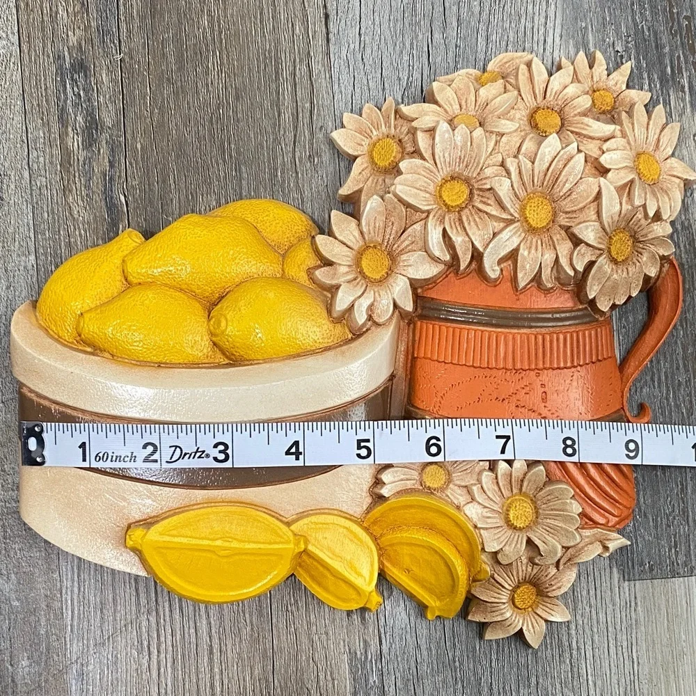 Homco Vtg Yellow and Cream Wall Art with Lemons and Daisies